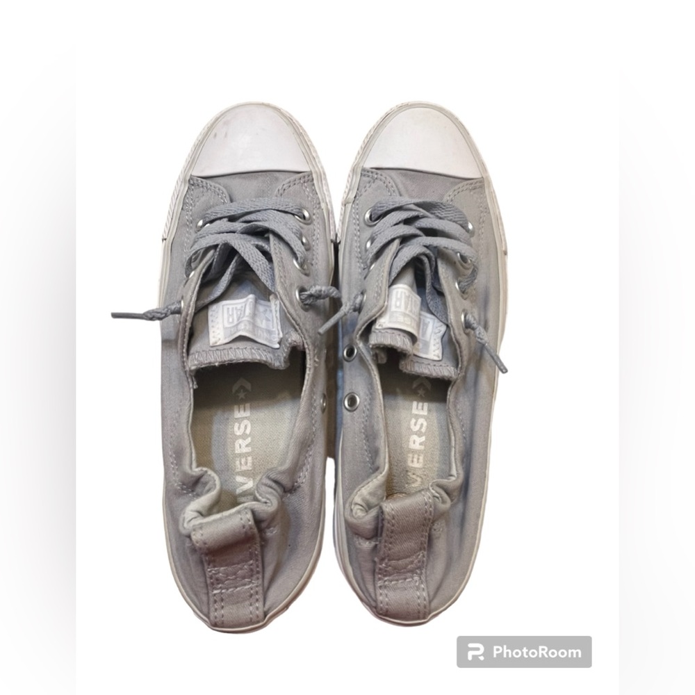 CONVERSE brand tennis shoes. Size 7. Gently worn.